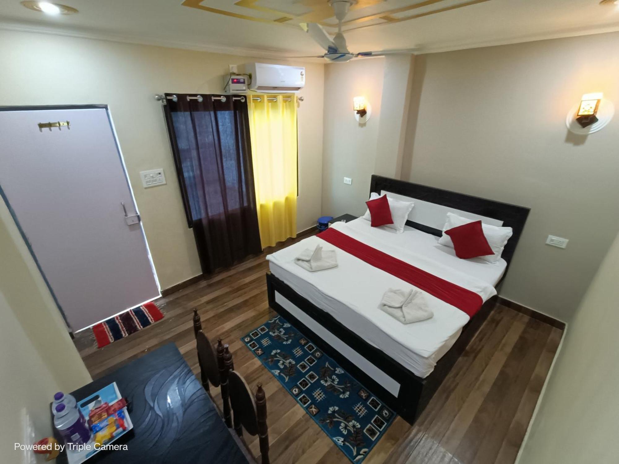 Mohit In Paying Guest House Varanasi Exterior foto