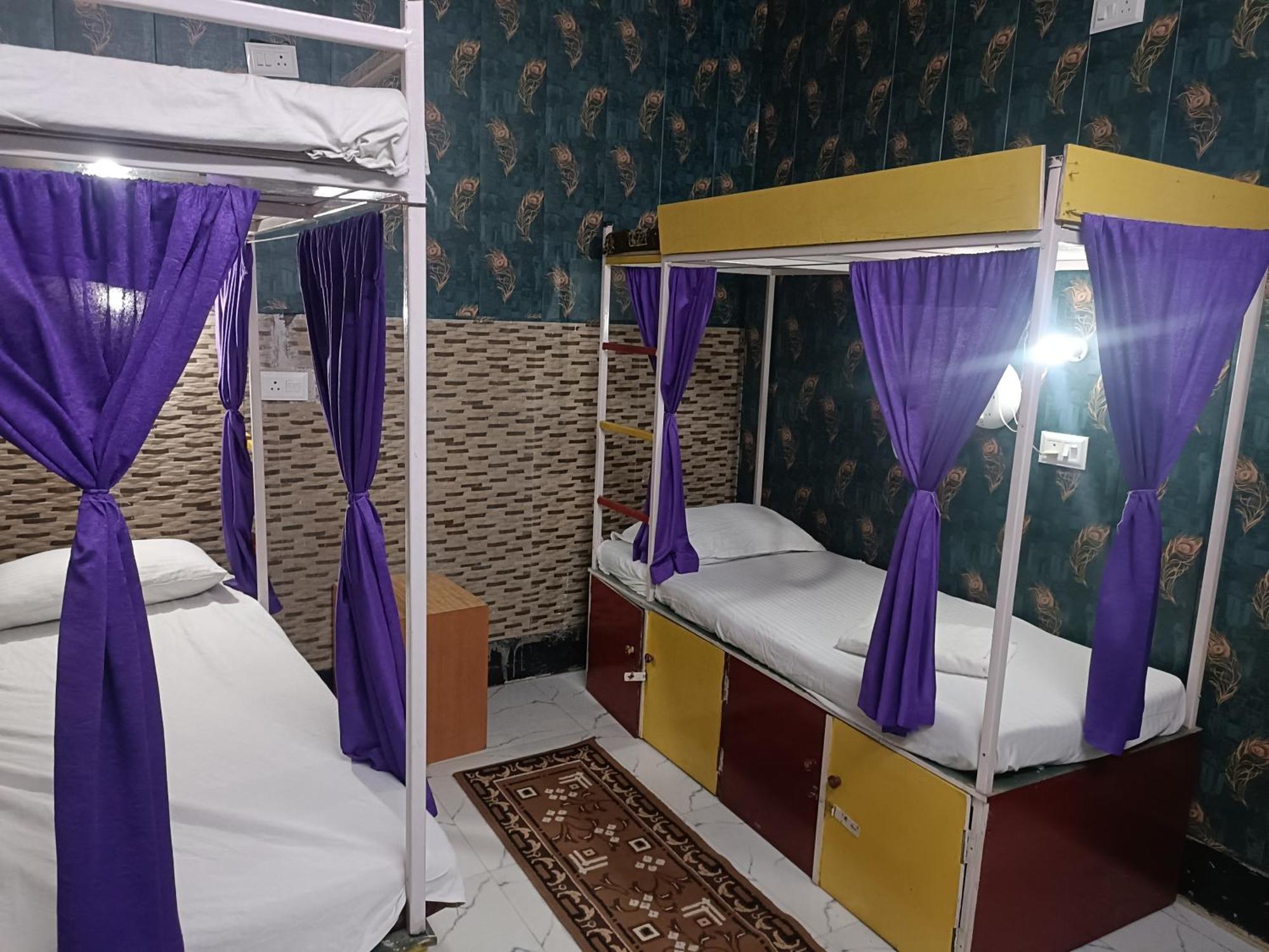 Mohit In Paying Guest House Varanasi Exterior foto