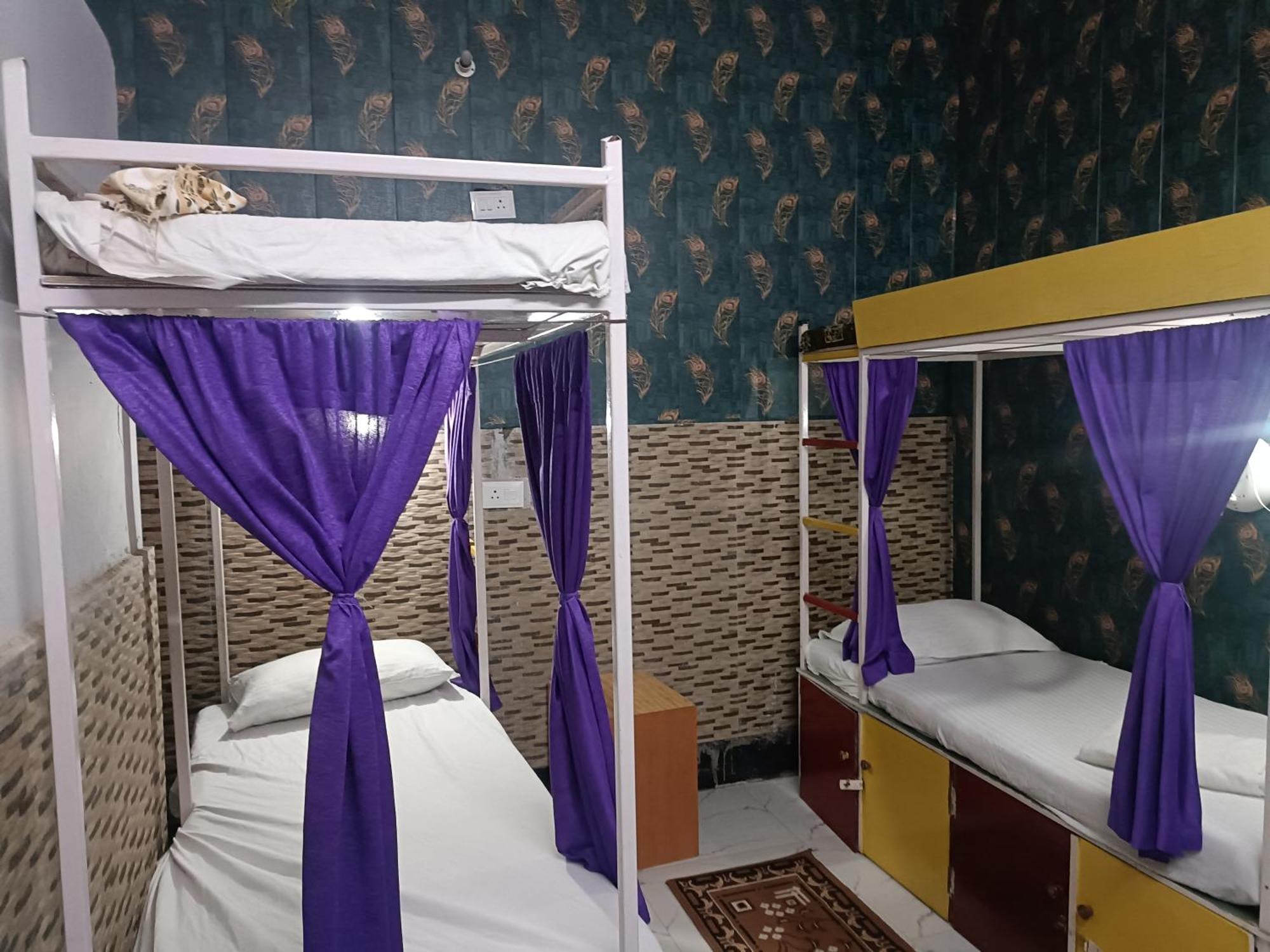 Mohit In Paying Guest House Varanasi Exterior foto