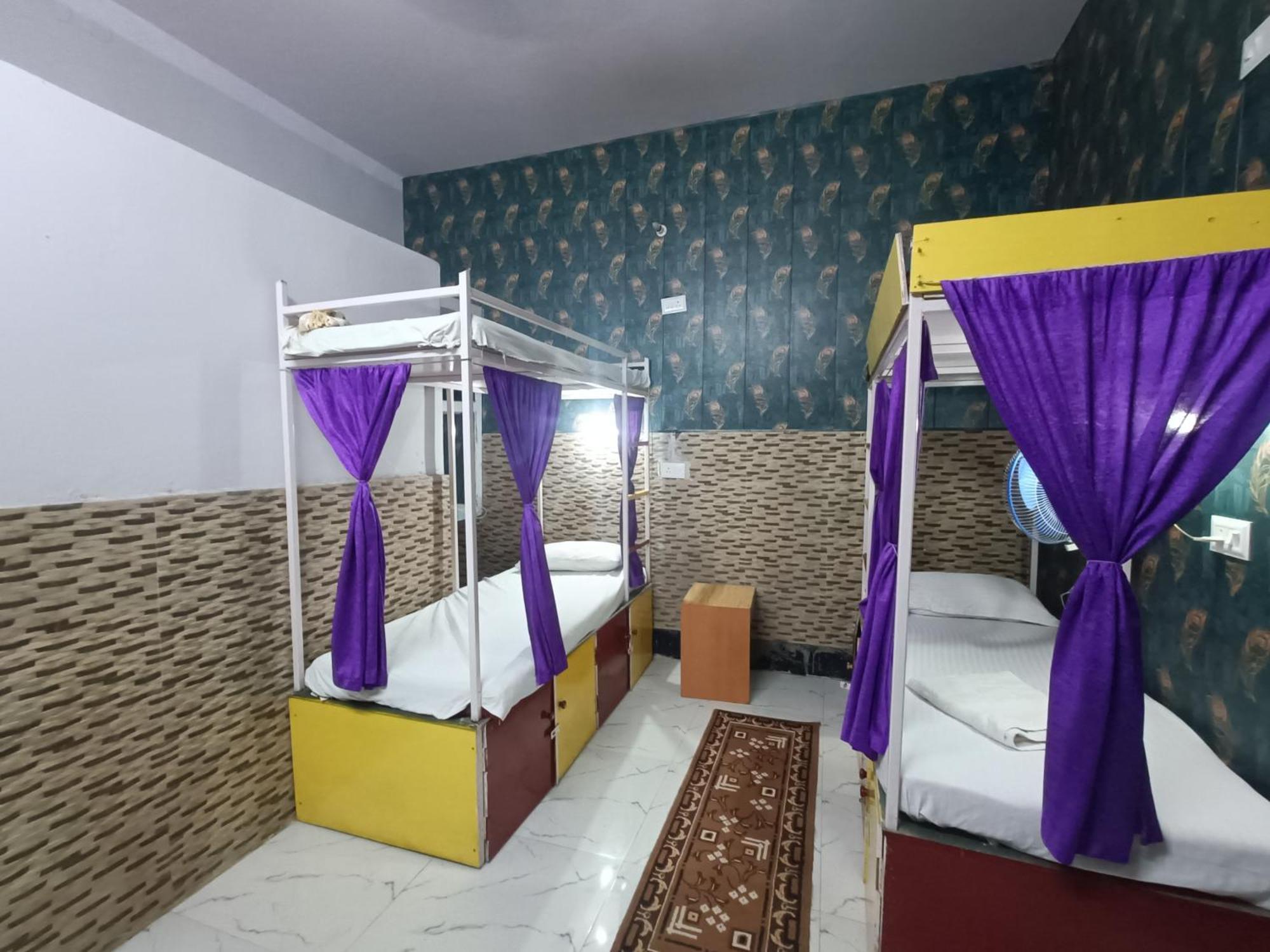 Mohit In Paying Guest House Varanasi Exterior foto