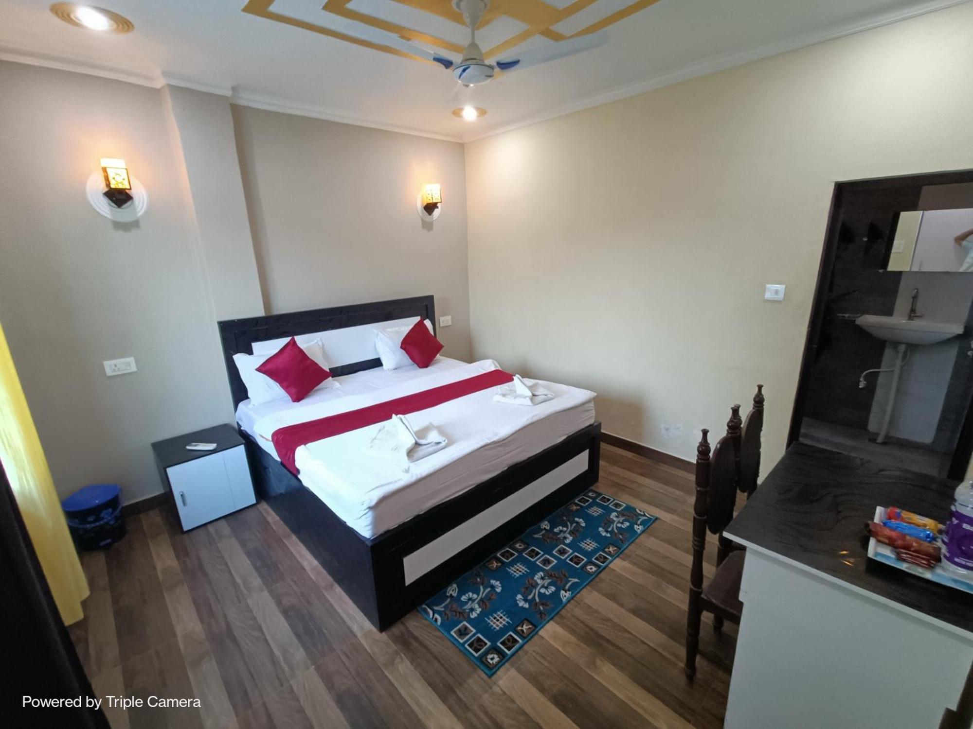 Mohit In Paying Guest House Varanasi Exterior foto
