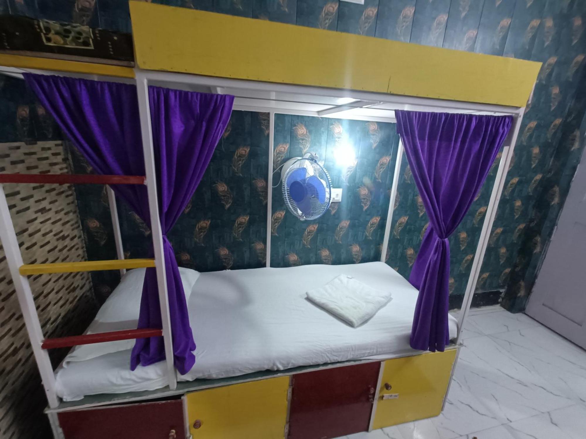 Mohit In Paying Guest House Varanasi Exterior foto