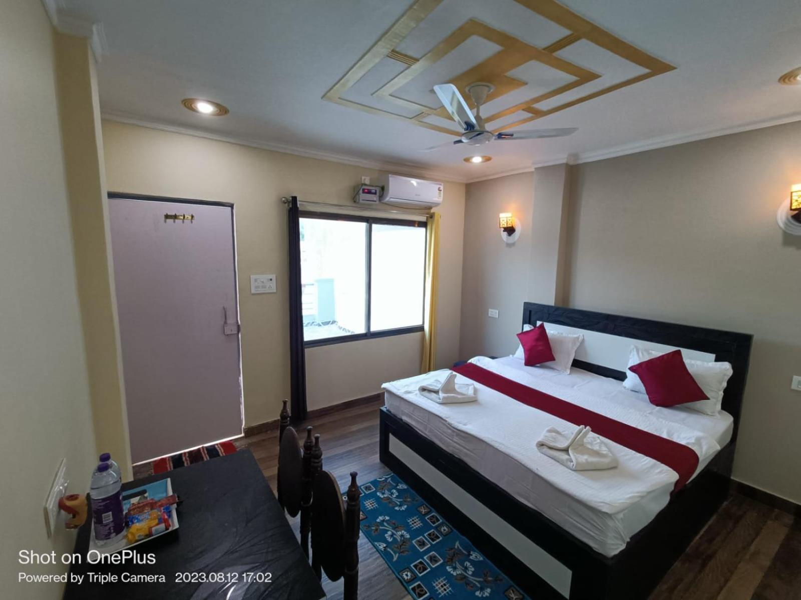 Mohit In Paying Guest House Varanasi Exterior foto
