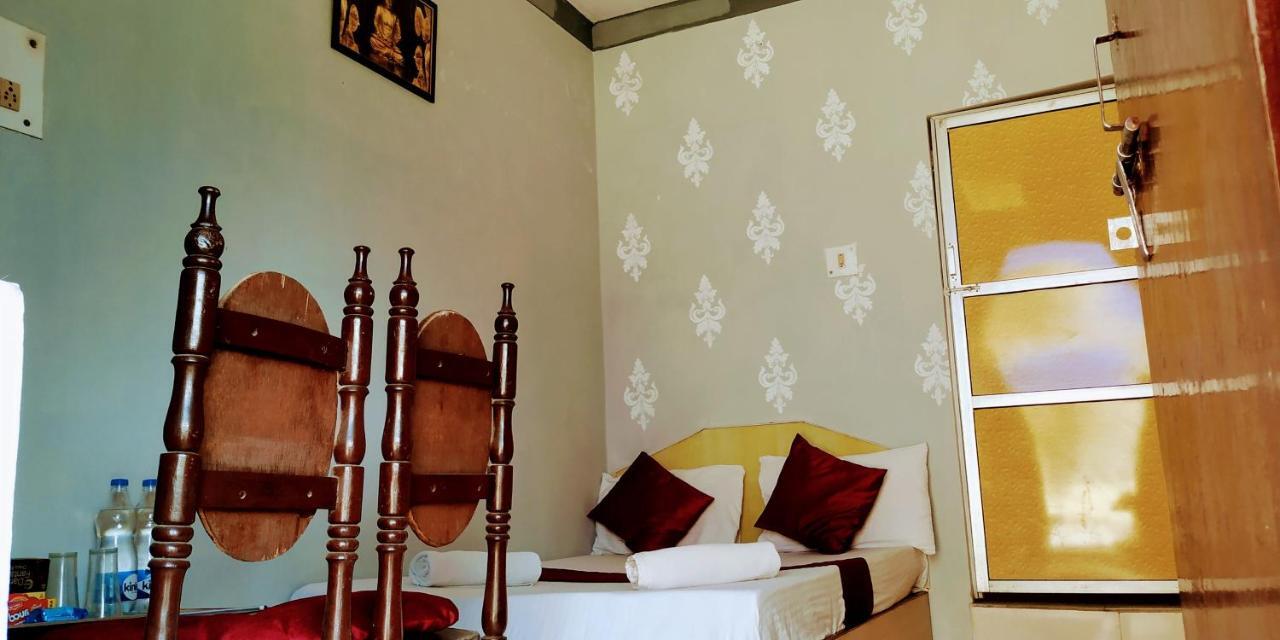 Mohit In Paying Guest House Varanasi Exterior foto