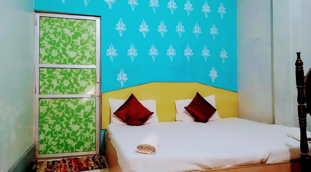 Mohit In Paying Guest House Varanasi Exterior foto