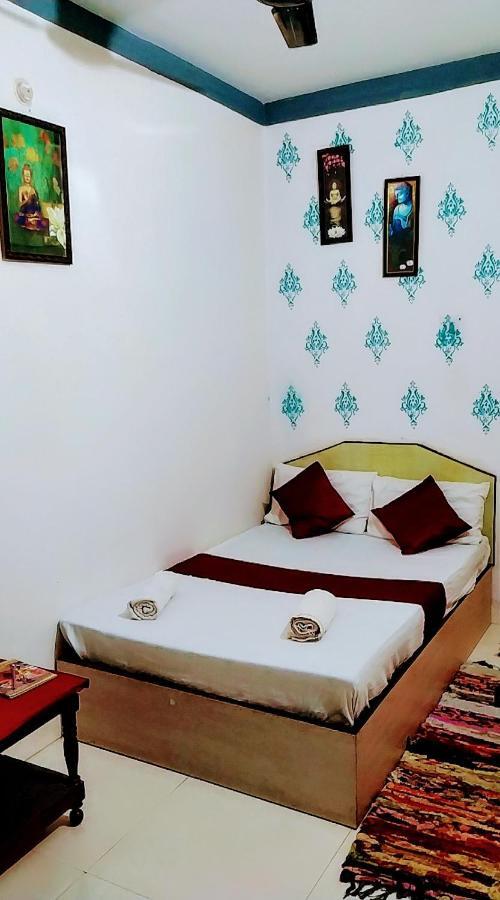 Mohit In Paying Guest House Varanasi Exterior foto